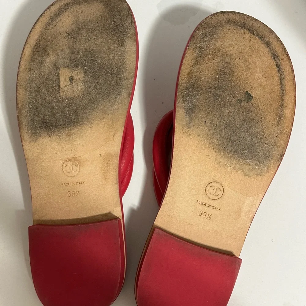 CHANEL Pink Red Thong Sandals with Gold CC Logo